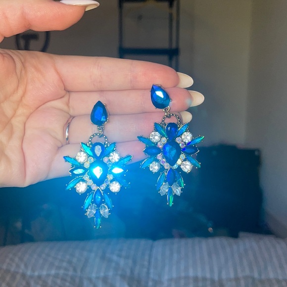 Gorgeous rhinestone earrings - Picture 2 of 6